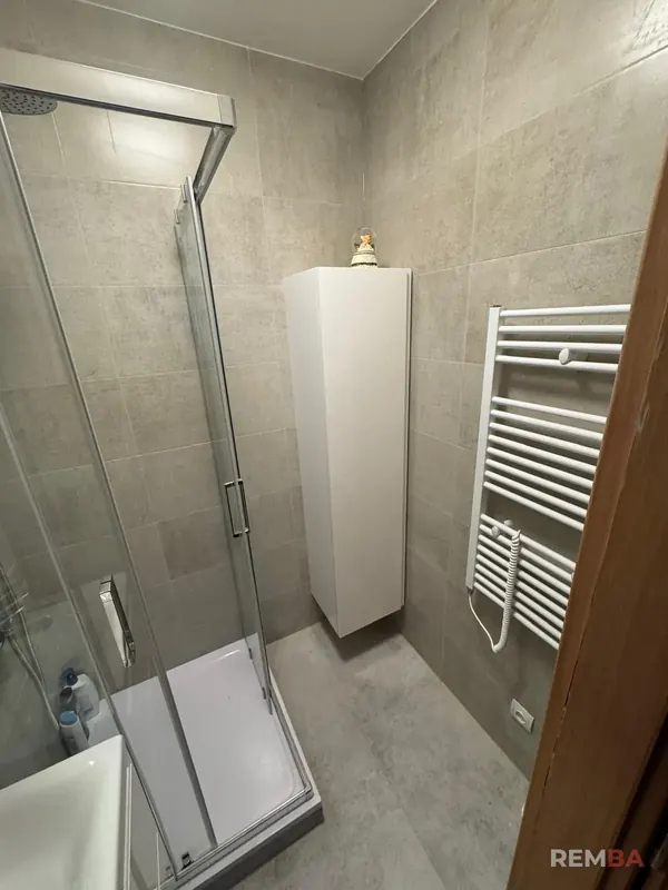 Sprchový kút so sklenenými dverami - Ružinov, Bratislava