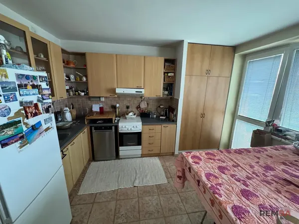 Pôvodná kuchyňa pred rekonštrukciou - Podunajské Biskupice, Bratislava