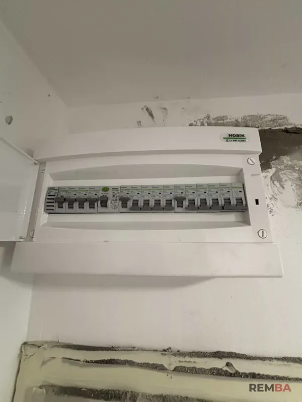 Nový rozvádzač s ističmi - Podunajské Biskupice, Bratislava