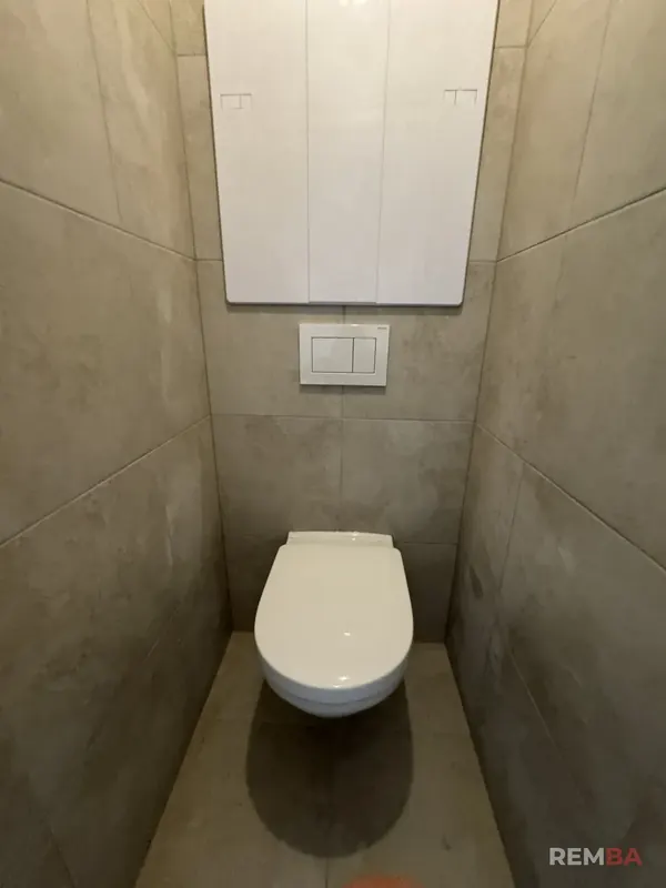 Hotové WC po rekonštrukcii - Podunajské Biskupice, Bratislava
