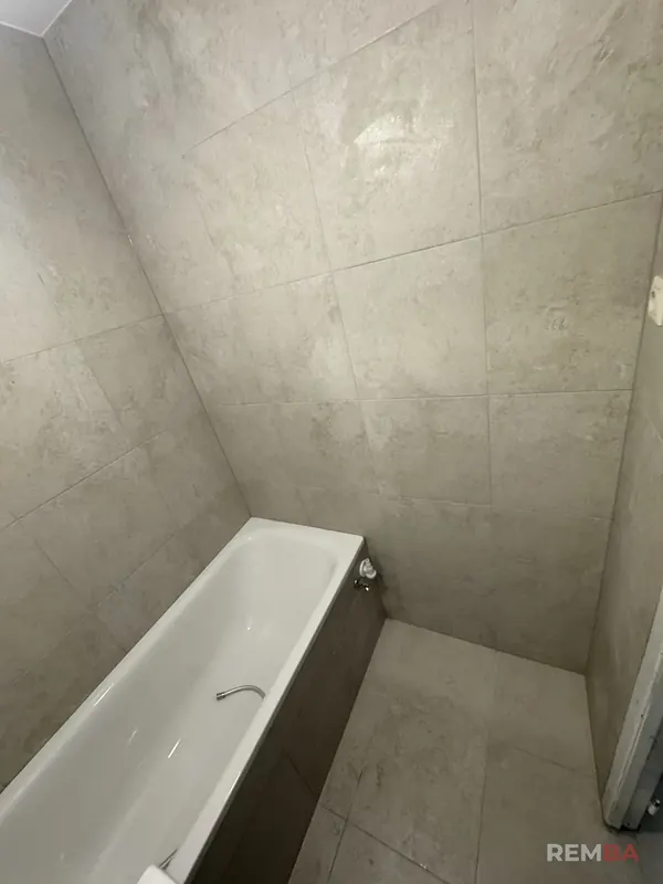 Obložená vaňa a veľkoformátový obklad - Podunajské Biskupice, Bratislava