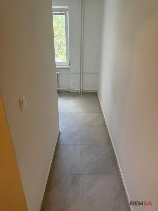 Vymaľovaná izba - Ružinov, Bratislava