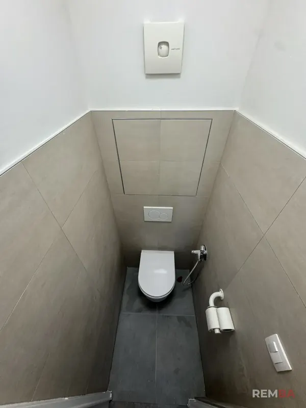 Hotové WC - Dlhé Diely, Bratislava