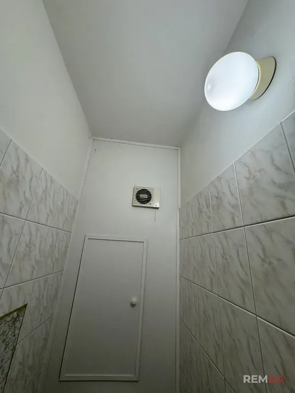 WC pred rekonštrukciou - Dlhé Diely, Bratislava