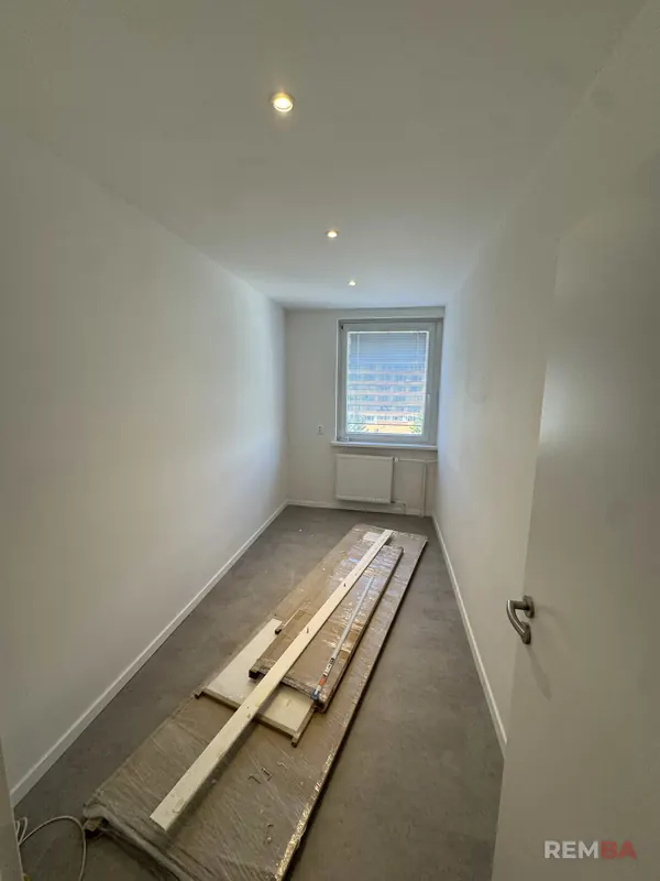 Izba pred pokládkou podlahy - Petržalka, Bratislava