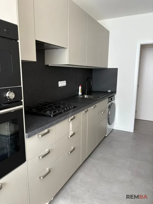 Nová kuchynská linka so zabudovanými spotrebičmi - Petržalka, Bratislava