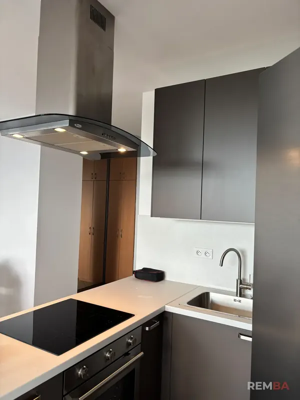 Nové podlahy a kuchyňa v byte - Nové Mesto, Bratislava