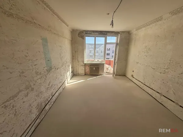 Izba s novým poterom - Rača, Bratislava