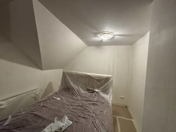 Výmaľba poschodia domu, 80 m²